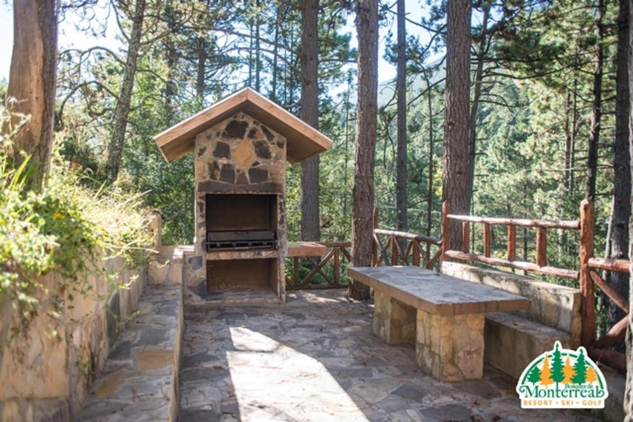 Bosques De Monterreal Hotel San Antonio de las Alazanas Kültér fotó